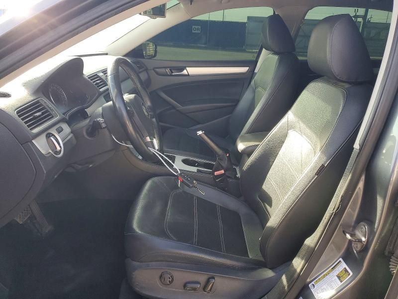 2013 Volkswagen Passat se