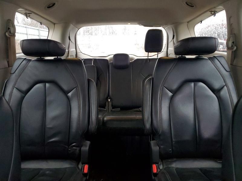 2019 Chrysler Pacifica Touring l