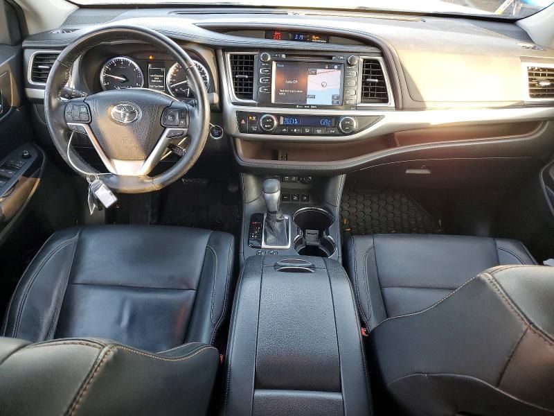 2017 Toyota Highlander se