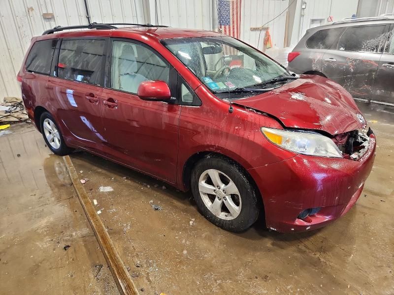 2012 Toyota Sienna le