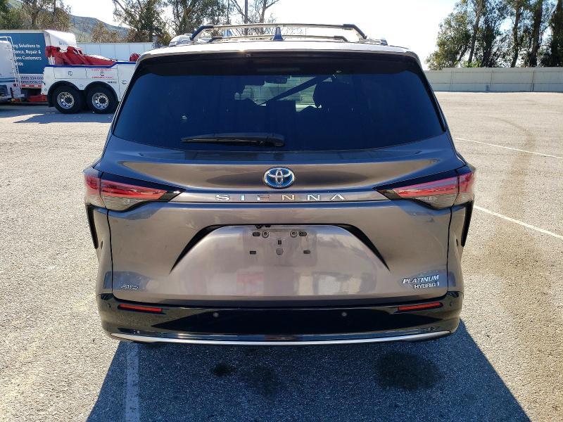 2023 Toyota Sienna Limited