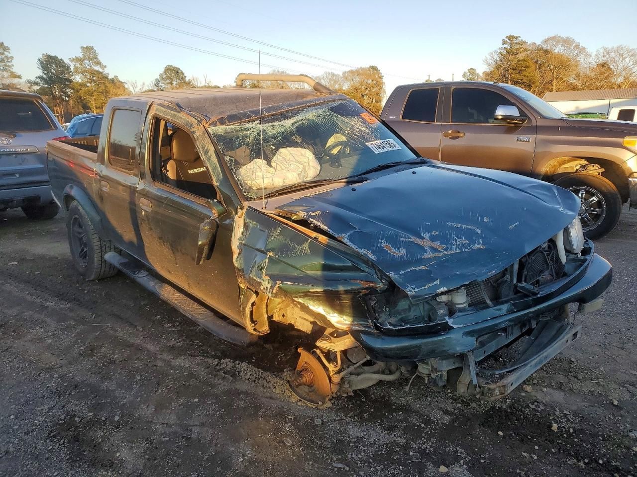 2000 Nissan Frontier Crew Cab XE