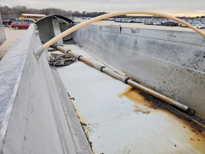 1999 Travis End Dump Trailer