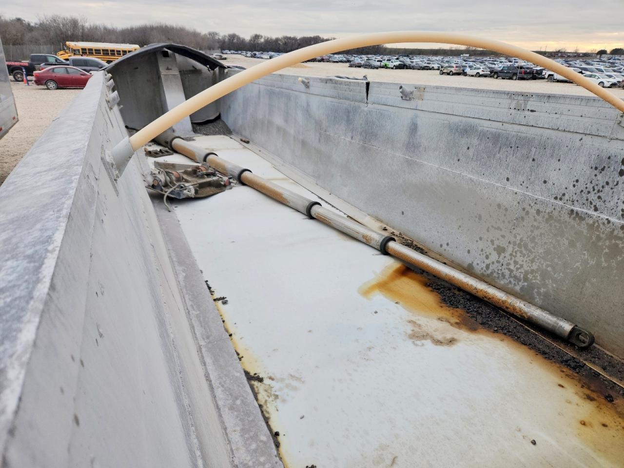 1999 Travis END Dump Trailer