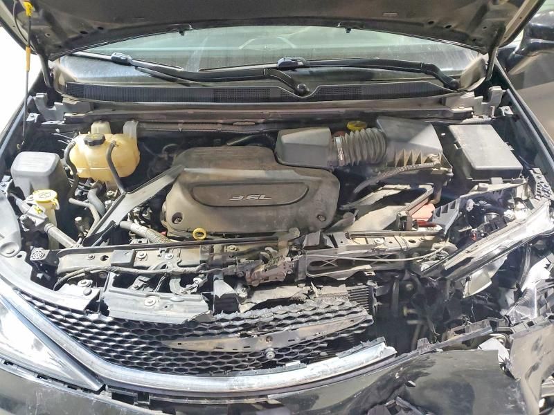 2018 Chrysler Pacifica Touring l