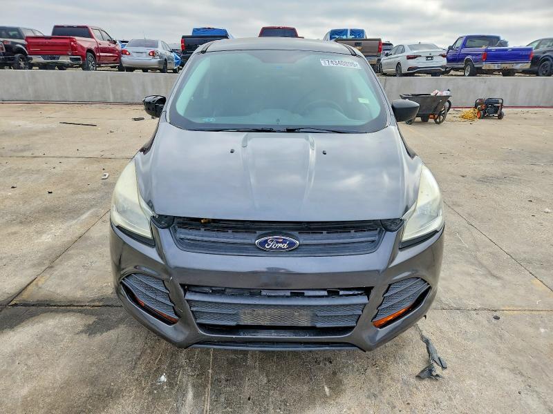 2016 Ford Escape s