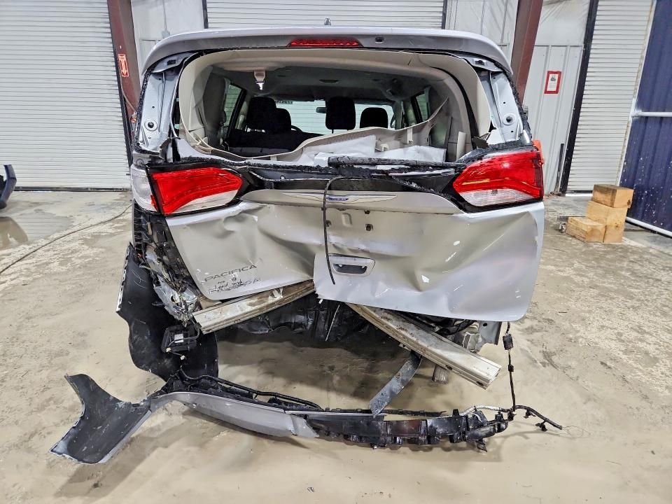 2018 Chrysler Pacifica l