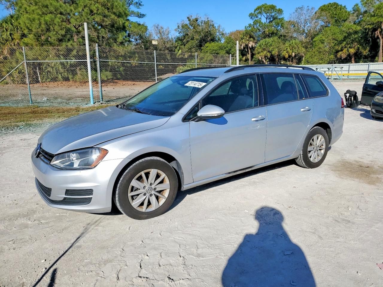 2016 Volkswagen Golf Sportwagen s