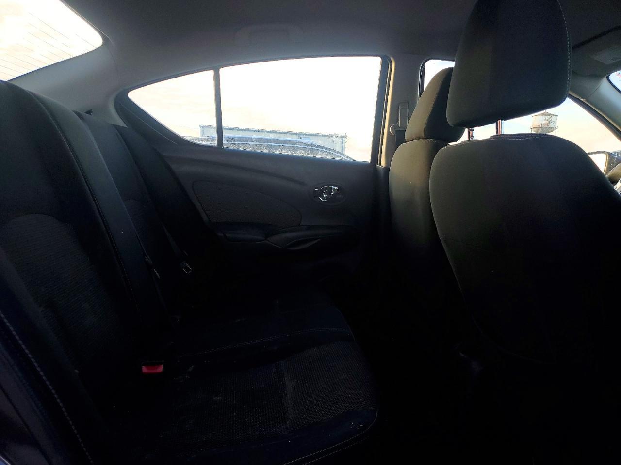2015 Nissan Versa s