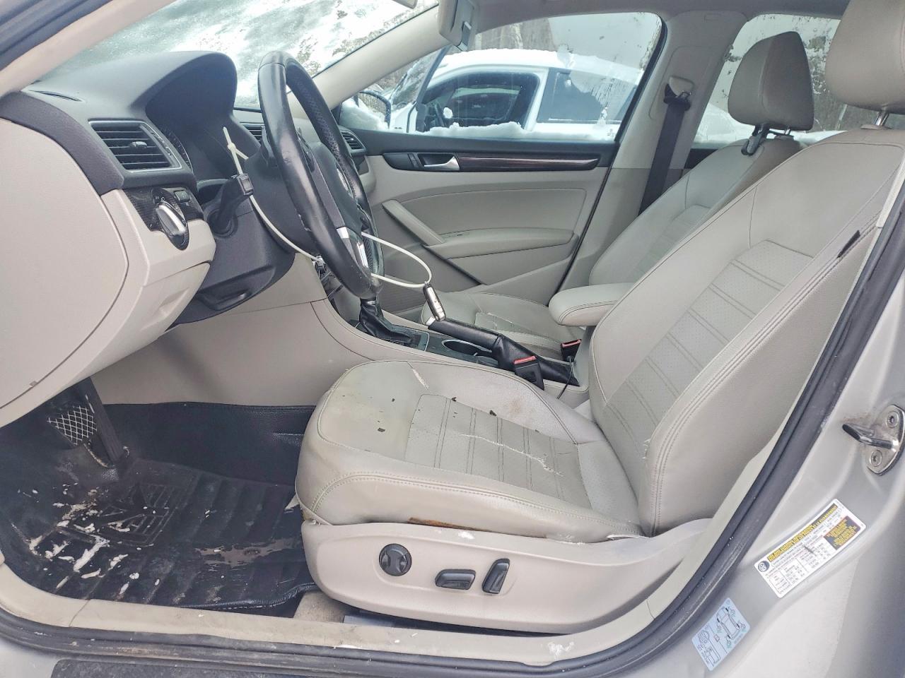 2013 Volkswagen Passat se