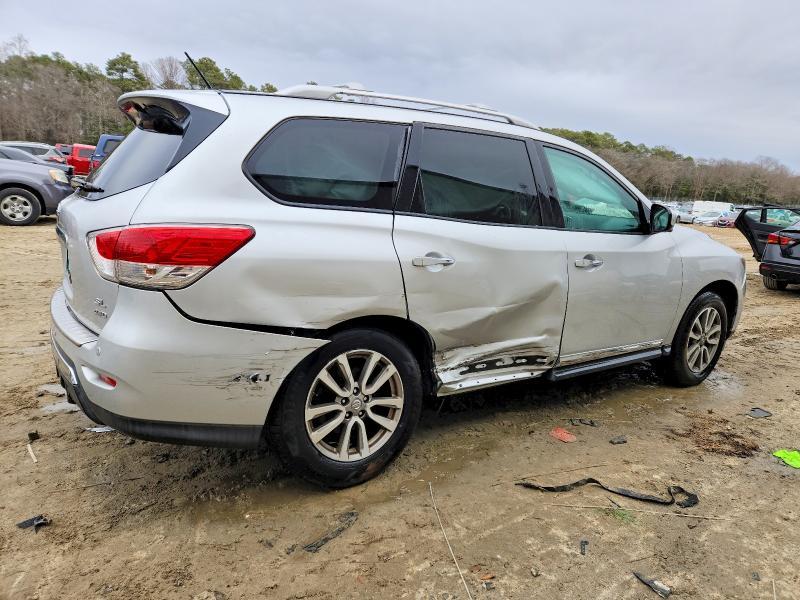 2016 Nissan Pathfinder sl