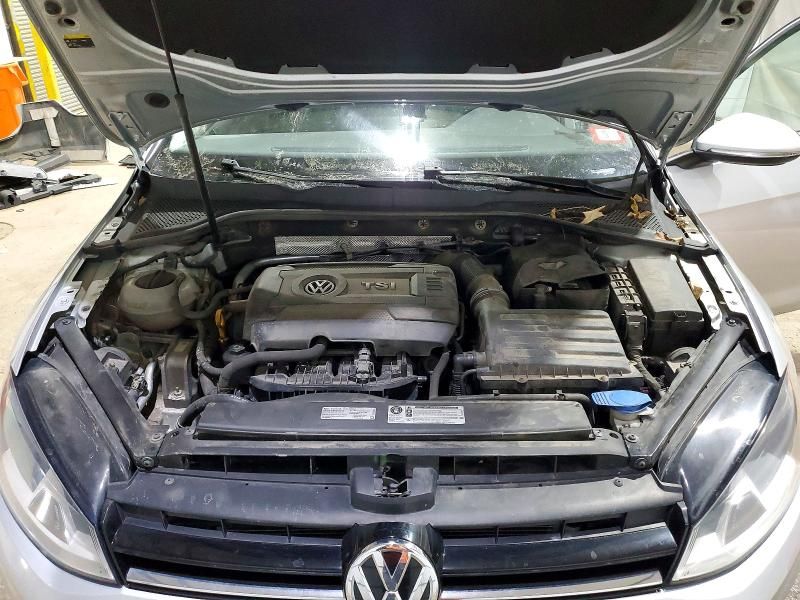 2017 Volkswagen Golf Sportwagen s