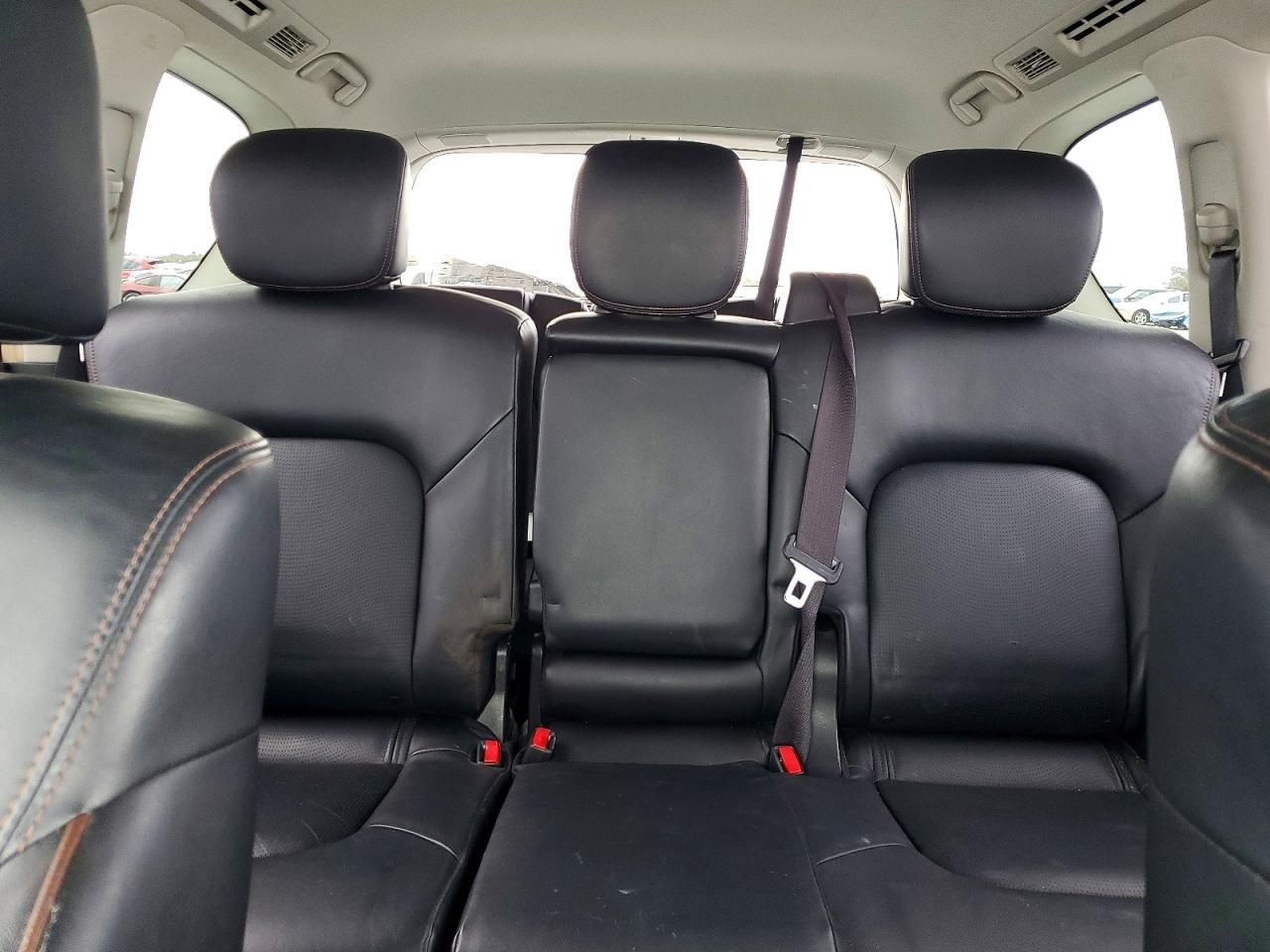 2017 Nissan Armada sv