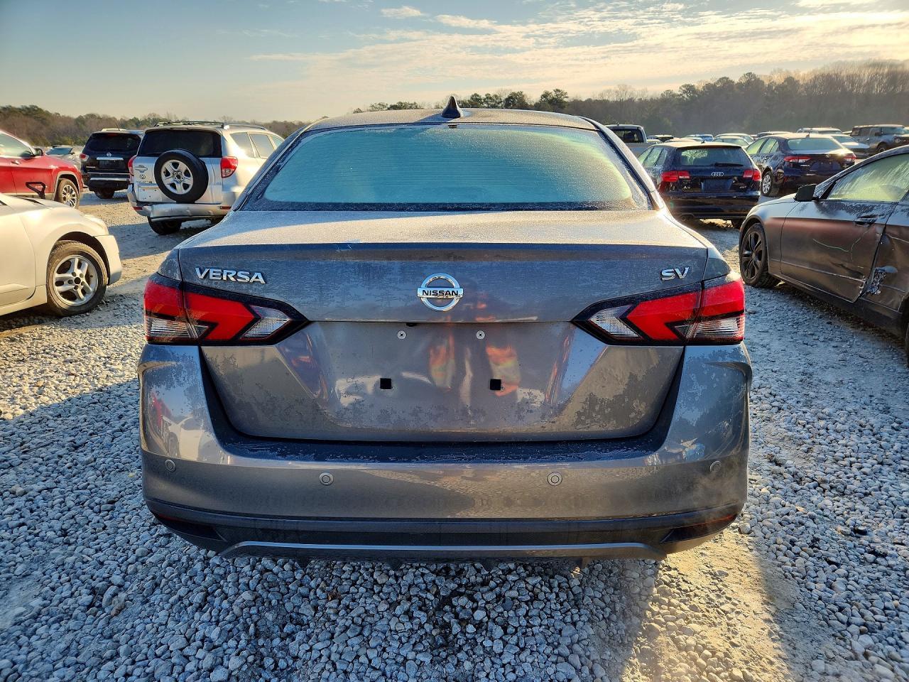 2020 Nissan Versa sv