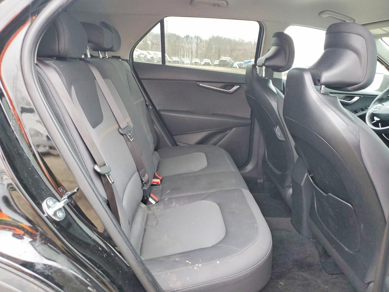 2025 KIA Niro lx