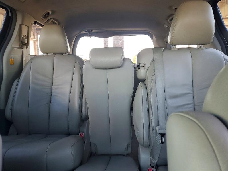 2011 Toyota Sienna xle