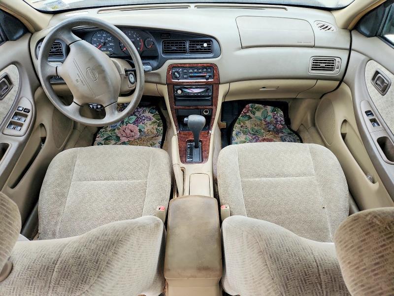 2000 Nissan Altima xe