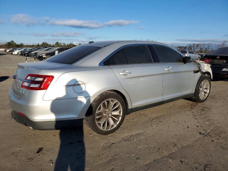 2016 Ford Taurus Limited