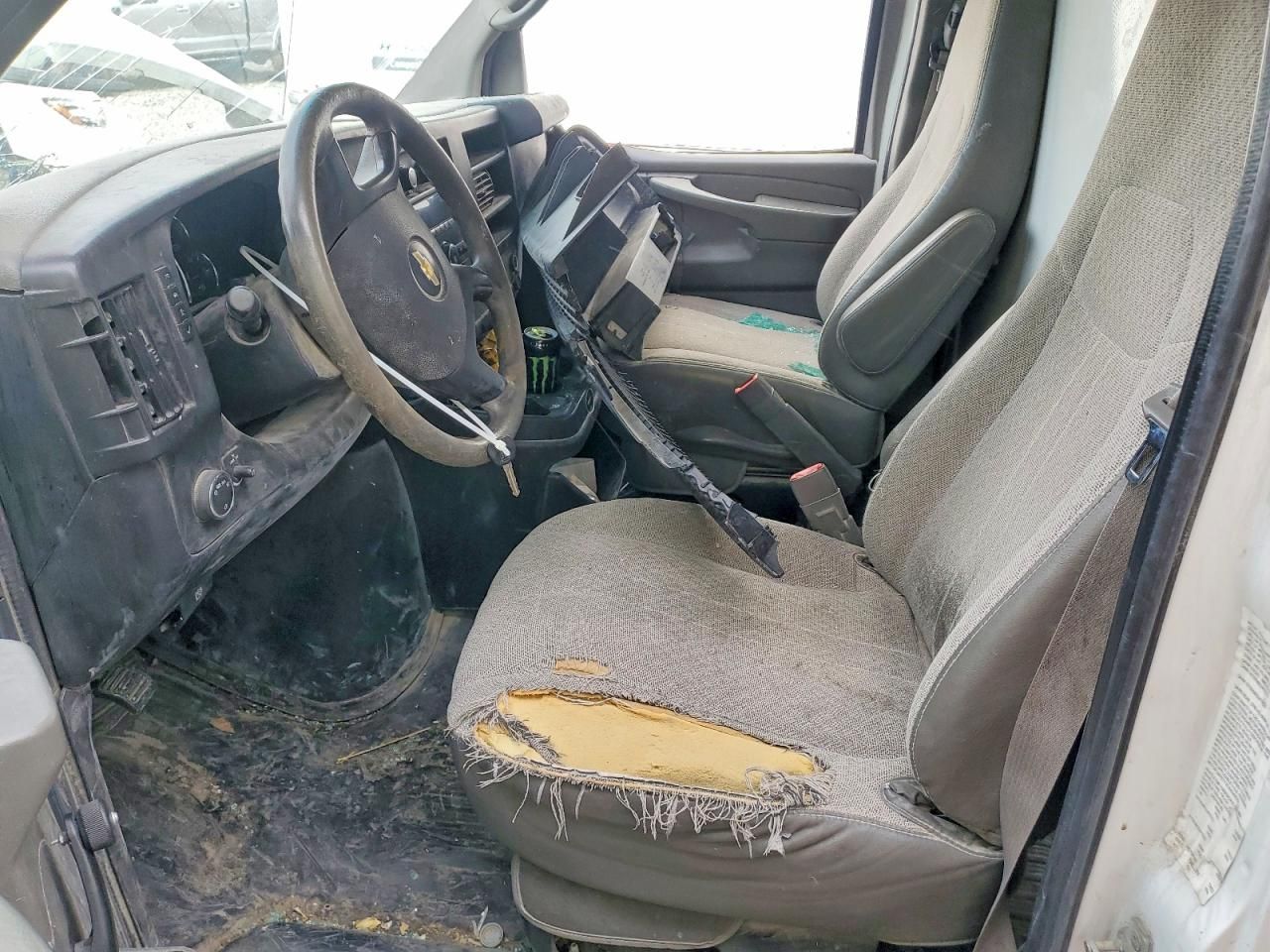 2014 Chevrolet Express box Truck