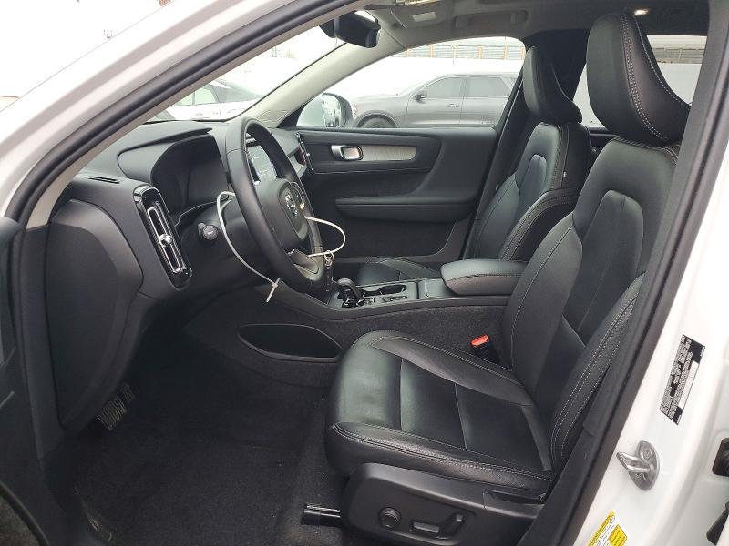 2025 Volvo Xc40 Core