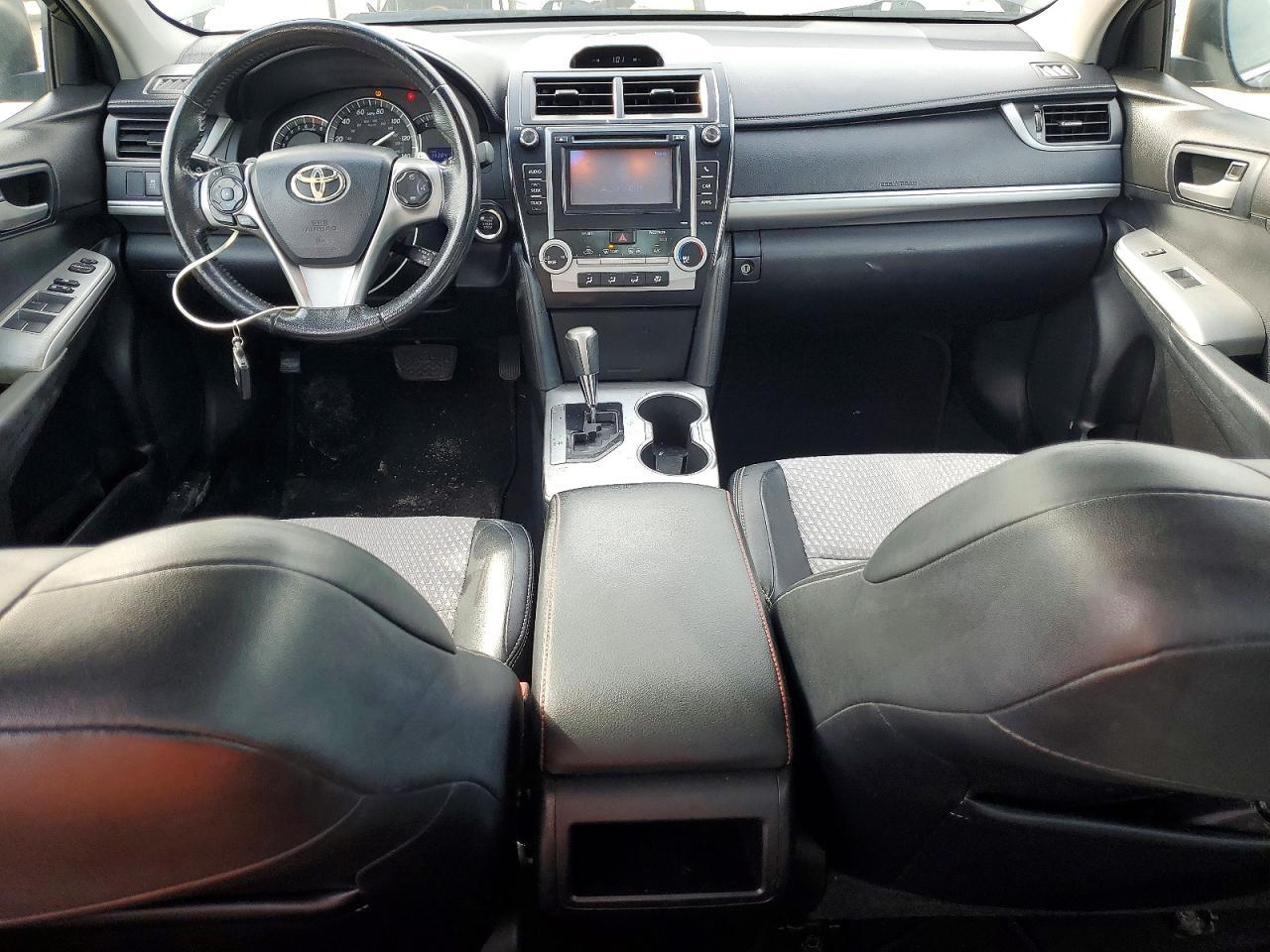 2012 Toyota Camry se