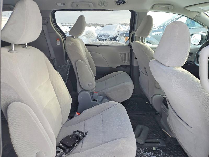2018 Toyota Sienna le