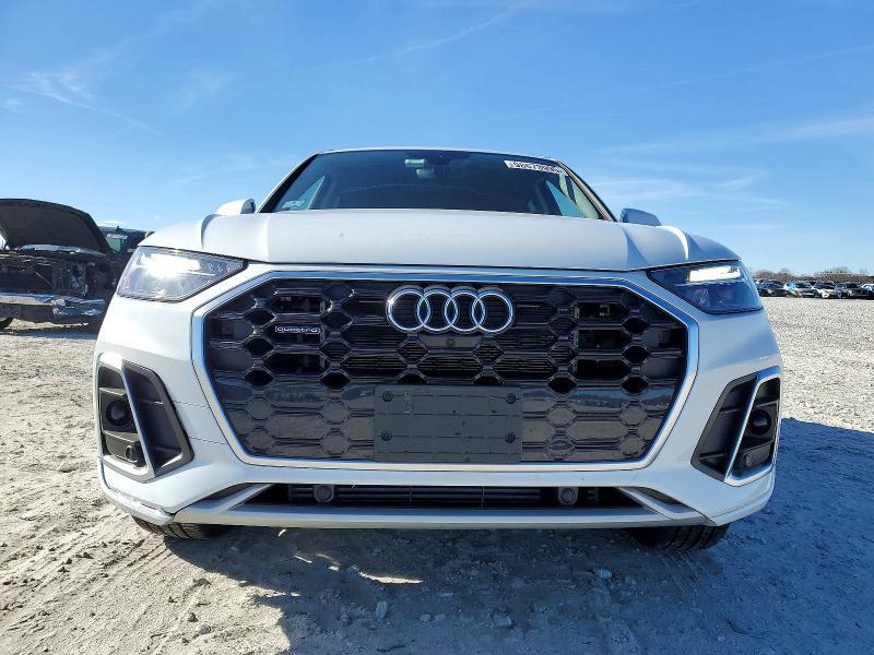 2024 Audi Q5 e Premium Plus 55