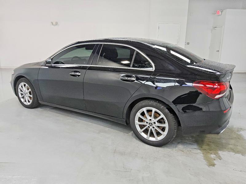 2019 Mercedes-Benz A 220