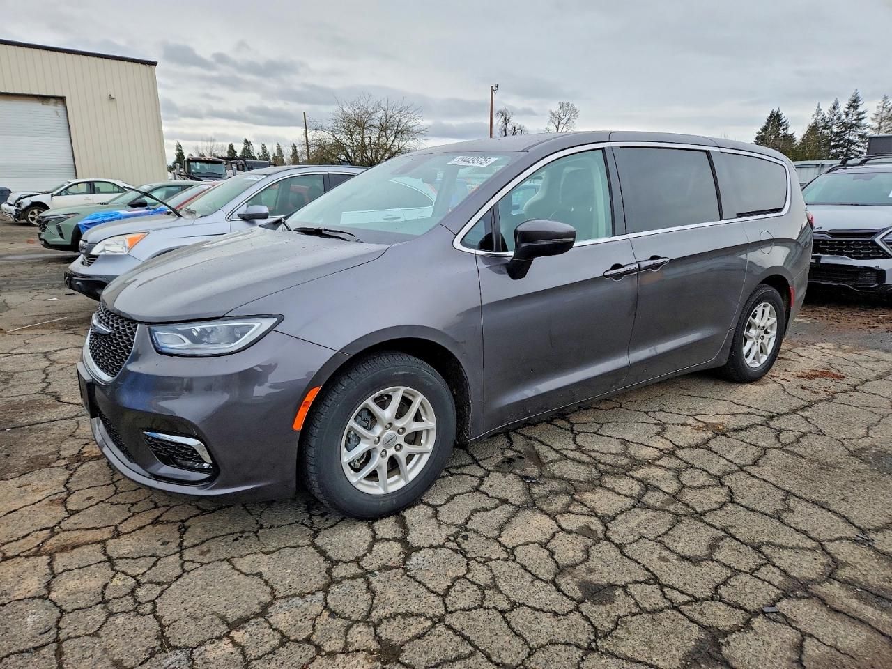 2023 Chrysler Pacifica Touring l
