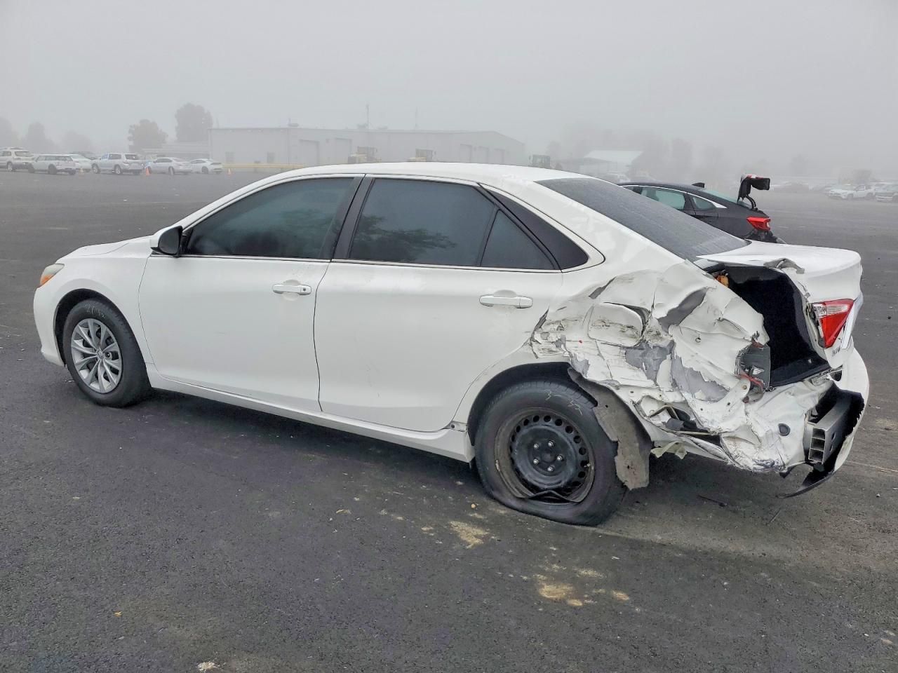 2015 Toyota Camry le