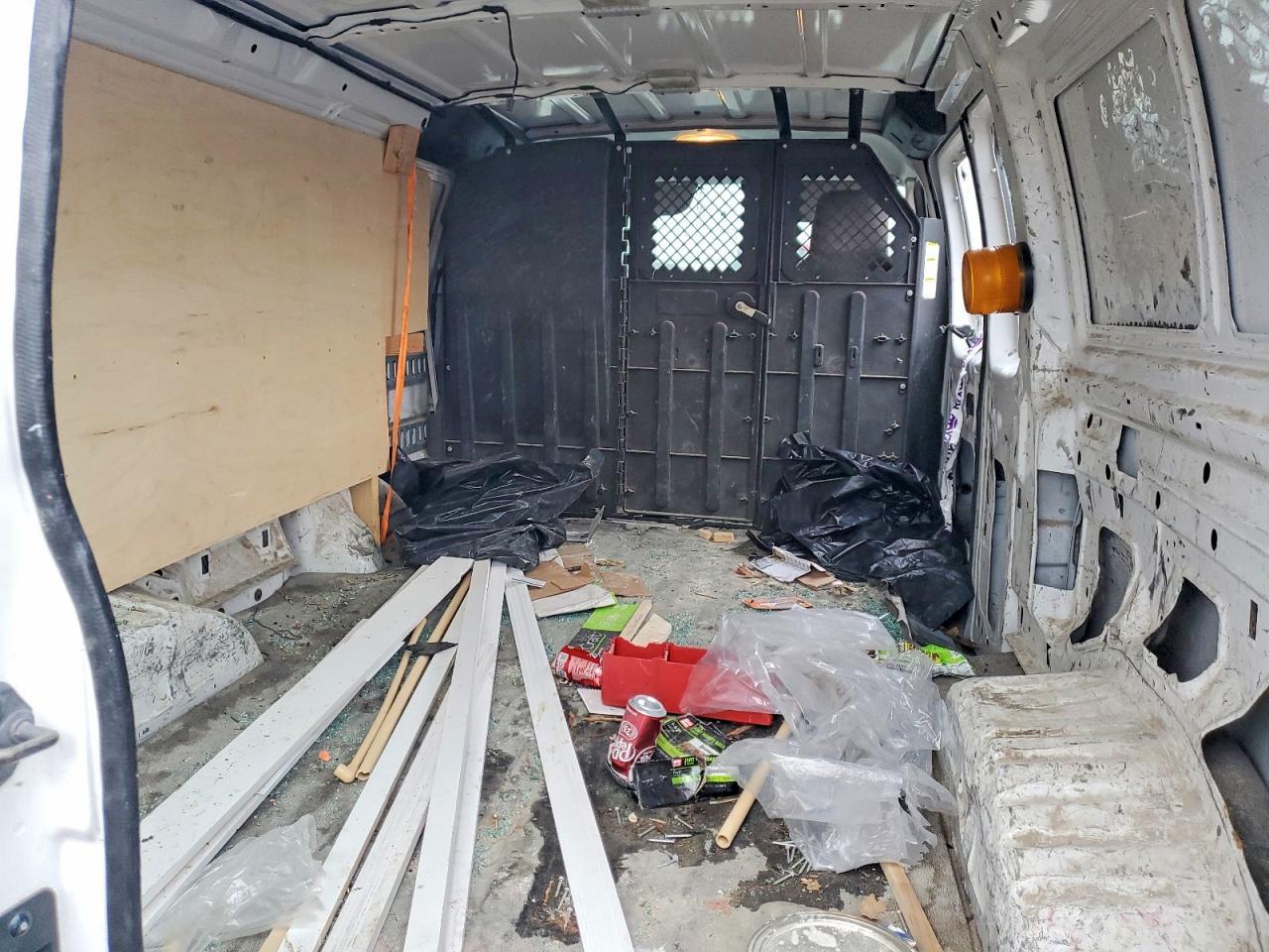 2009 Ford E250 Delivery van