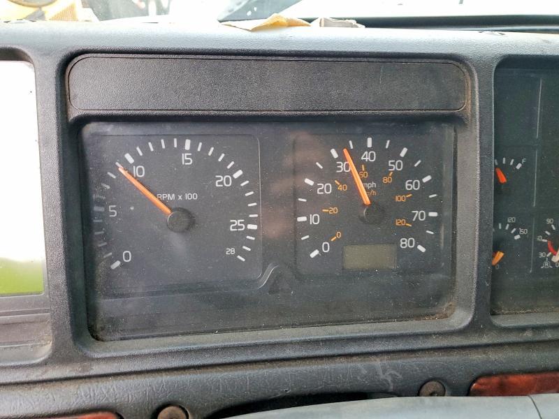 1999 Volvo VN