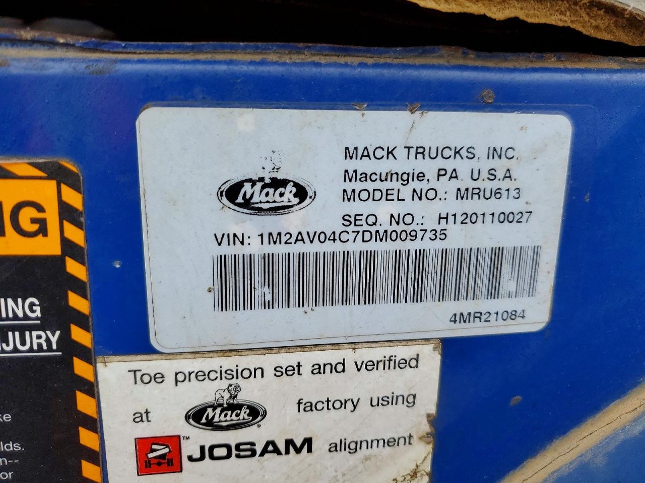 2013 Mack MRU613 Refuse Truck