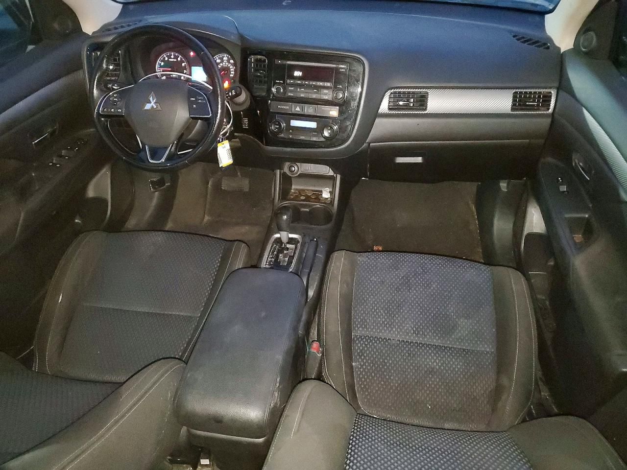 2016 Mitsubishi Outlander es