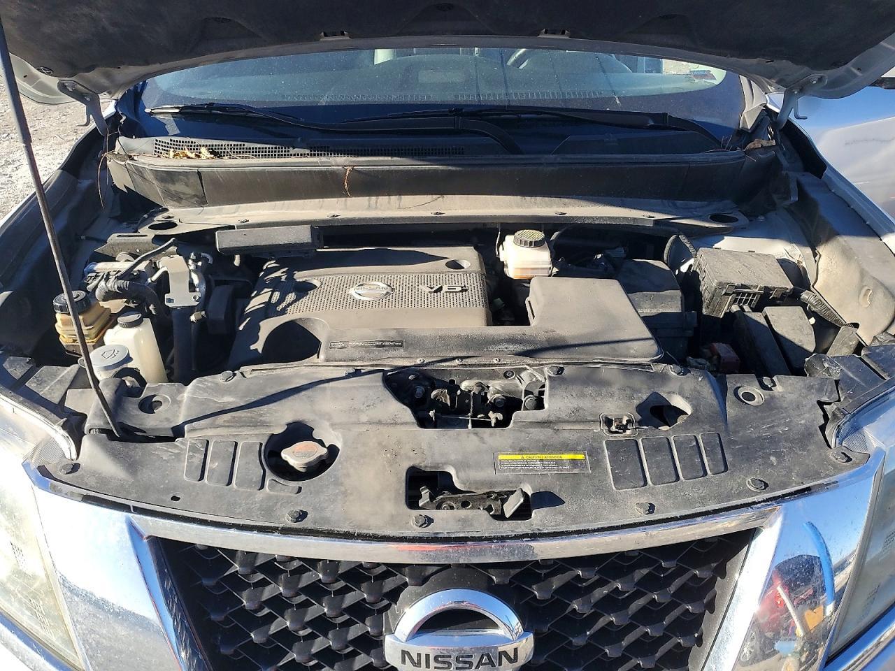 2013 Nissan Pathfinder s
