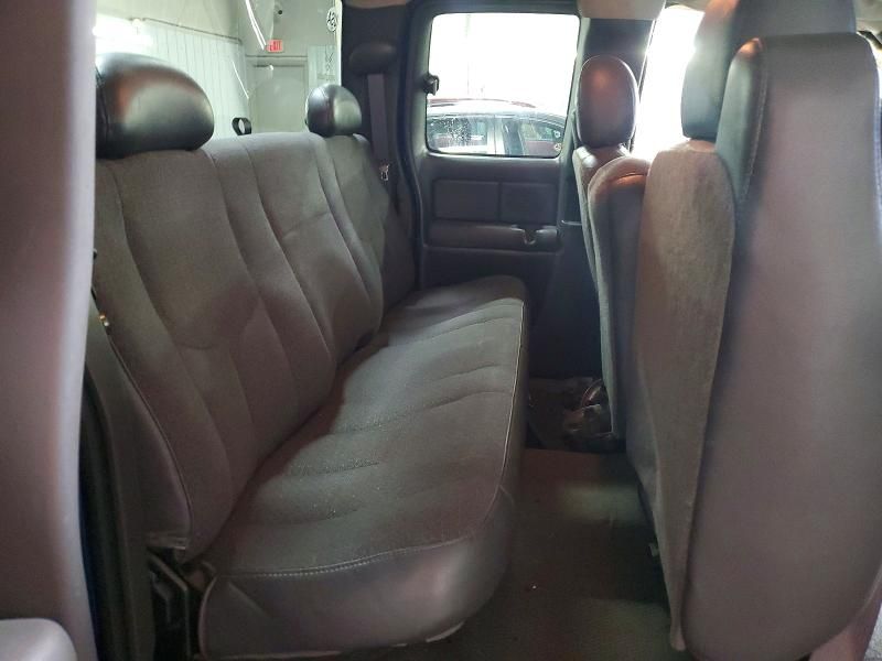 2004 Chevrolet Silverado C1500