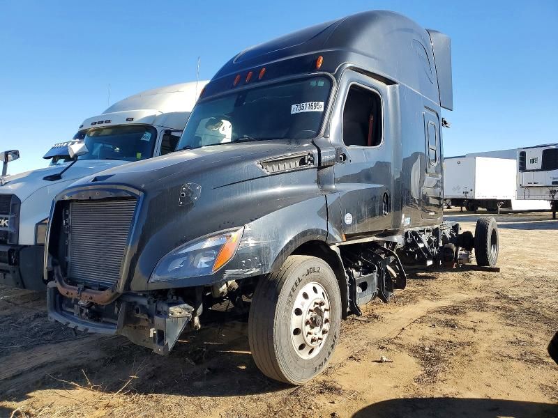 2020 Freightliner Cascadia 1-Semi Truck