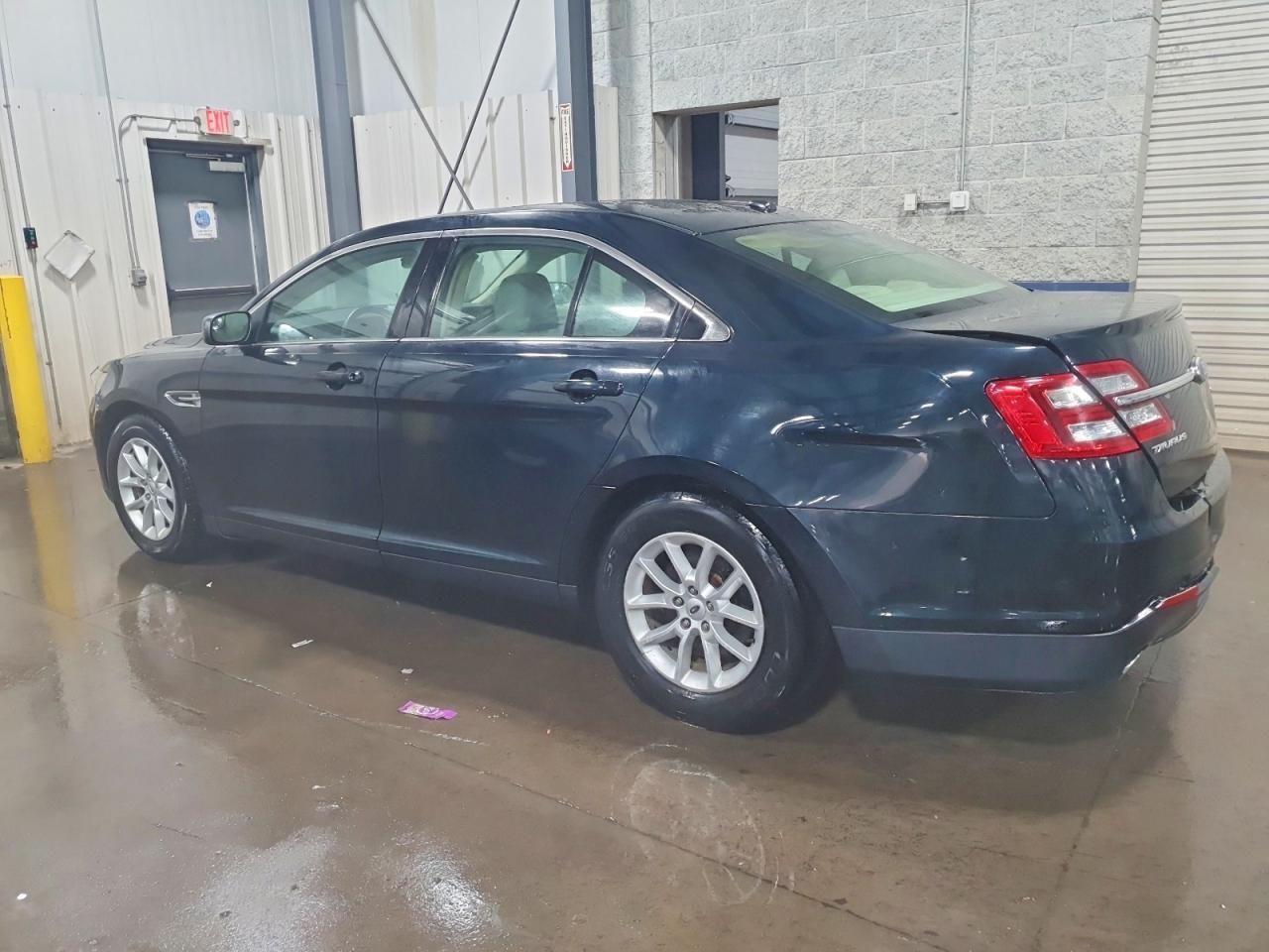 2014 Ford Taurus se