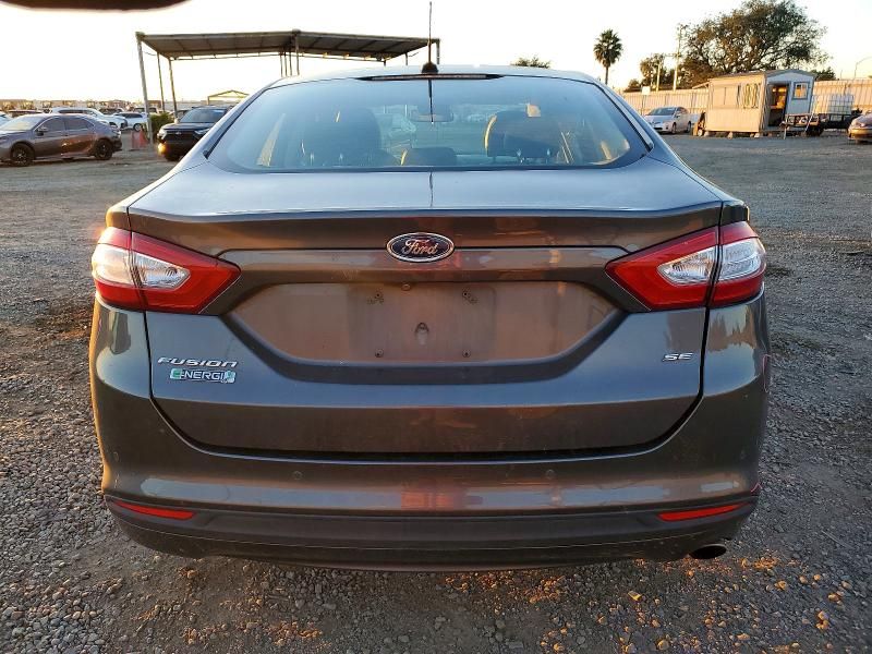 2016 Ford Fusion se Phev