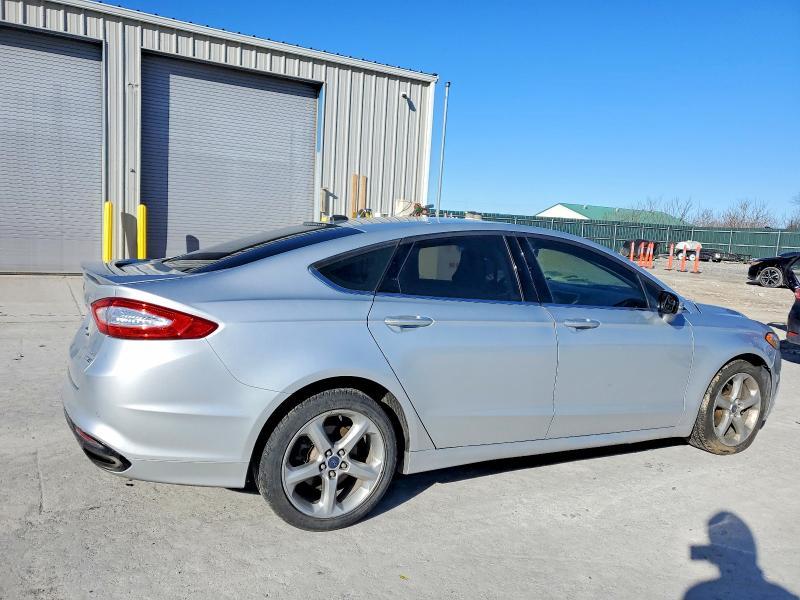 2016 Ford Fusion se