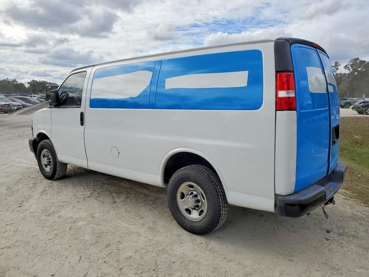 2022 Chevrolet Express G2500 Delivery van