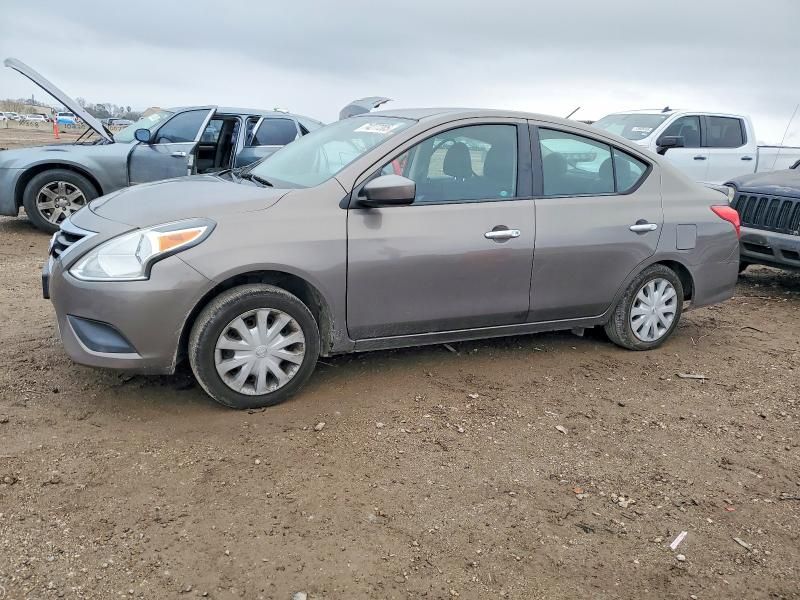 2016 Nissan Versa s