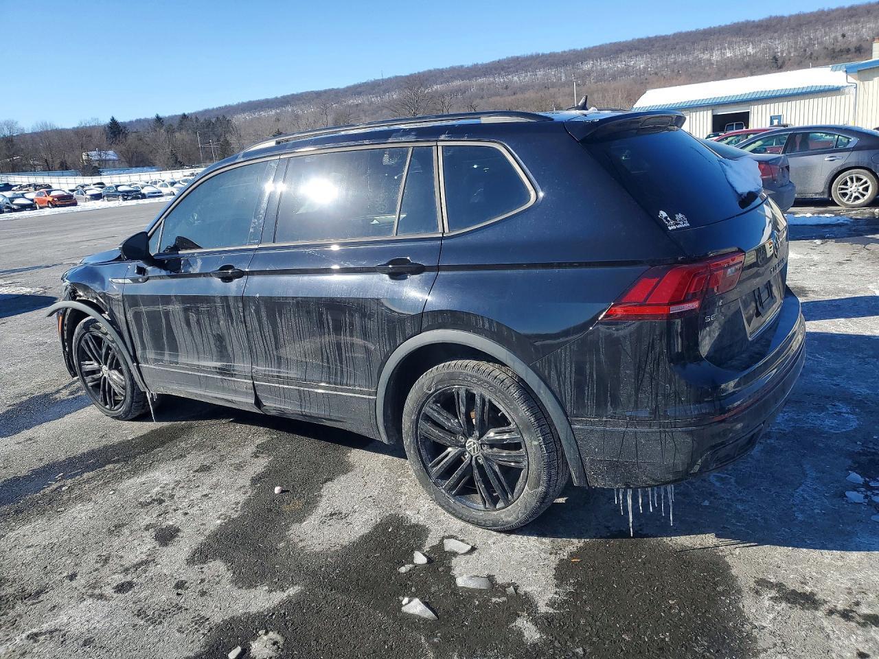 2022 Volkswagen Tiguan se R-line Black