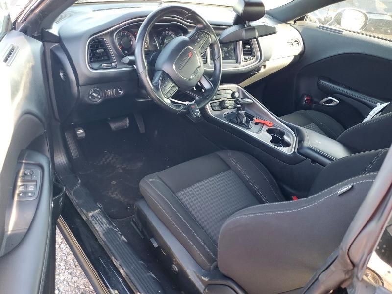 2022 Dodge Challenger sxt