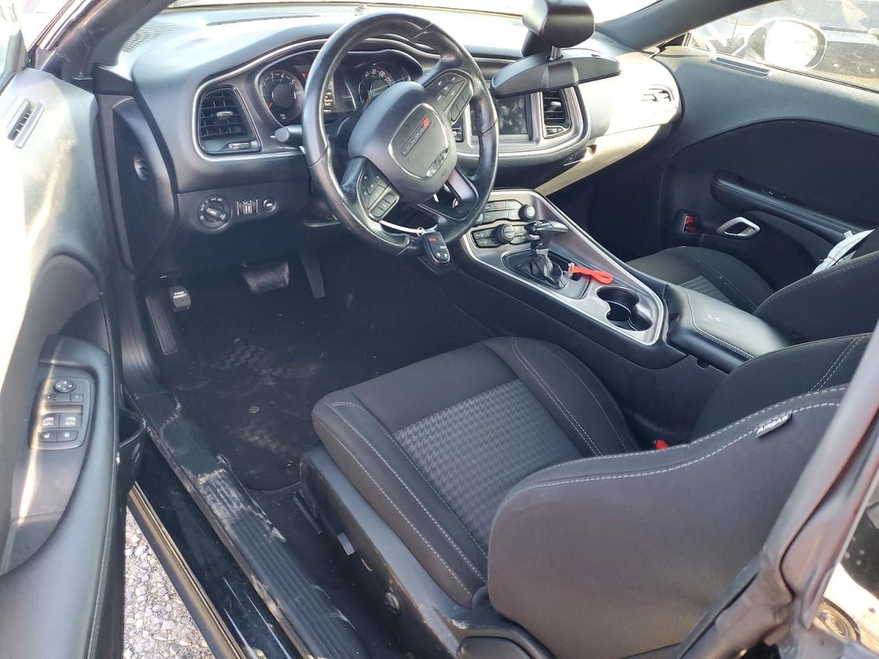 2022 Dodge Challenger sxt