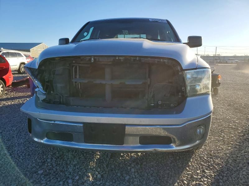 2015 Dodge Ram 1500 slt