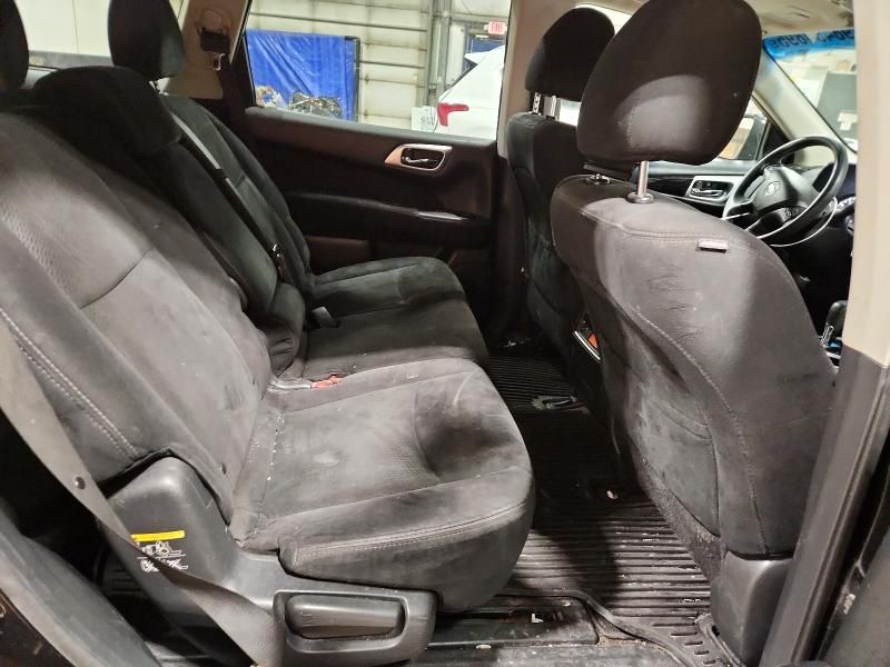 2015 Nissan Pathfinder s