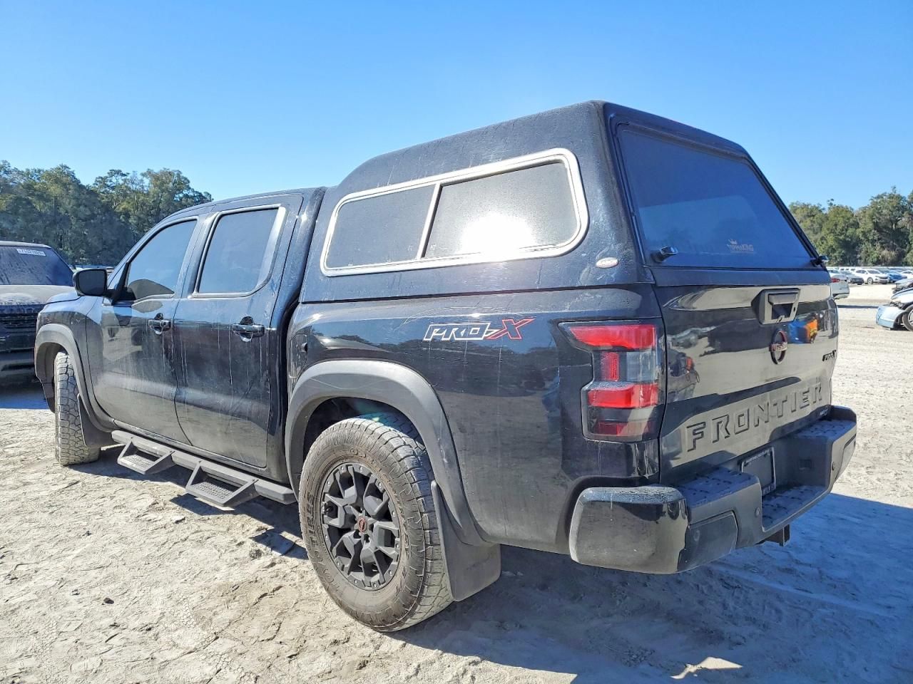 2023 Nissan Frontier s