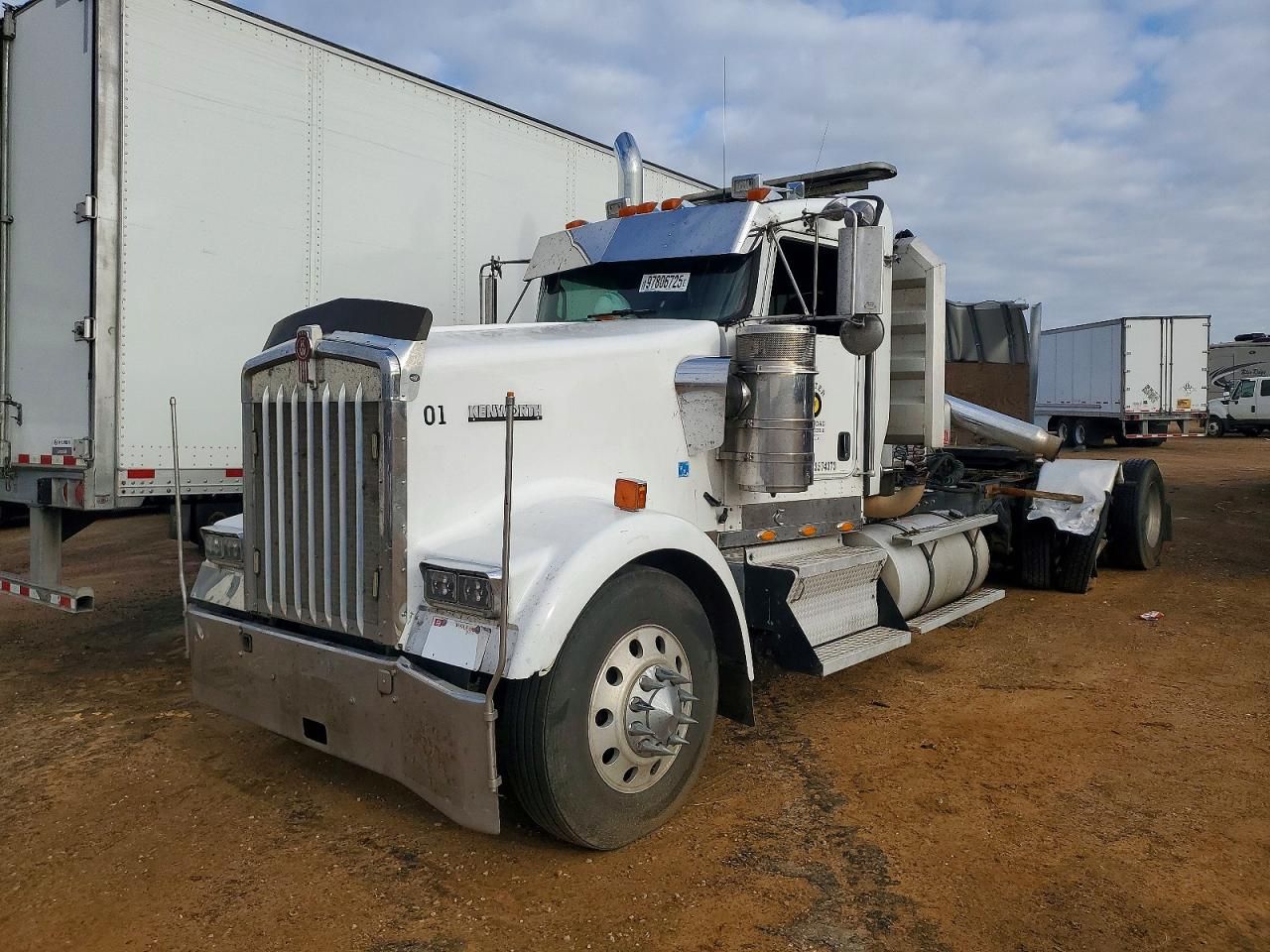 2011 Kenworth W900 Semi Truck