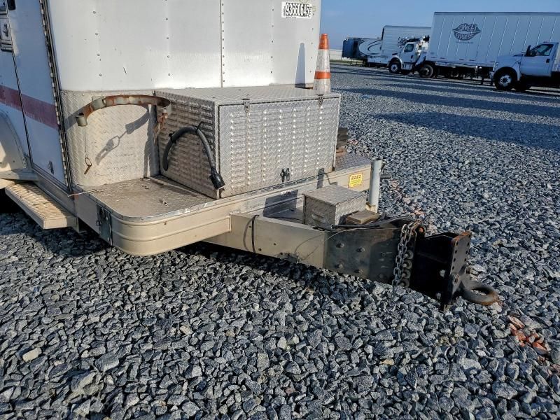 2000 Featherlite Mfg Inc 2000 Featherlite Fiber Optic Splicing Trailer